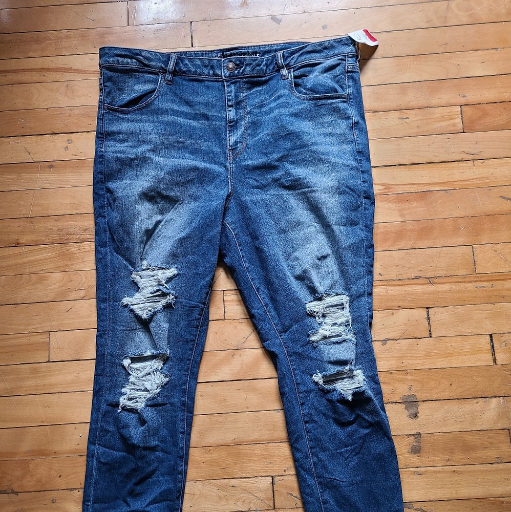 American Eagle Next Level Stretch size 24, unworn